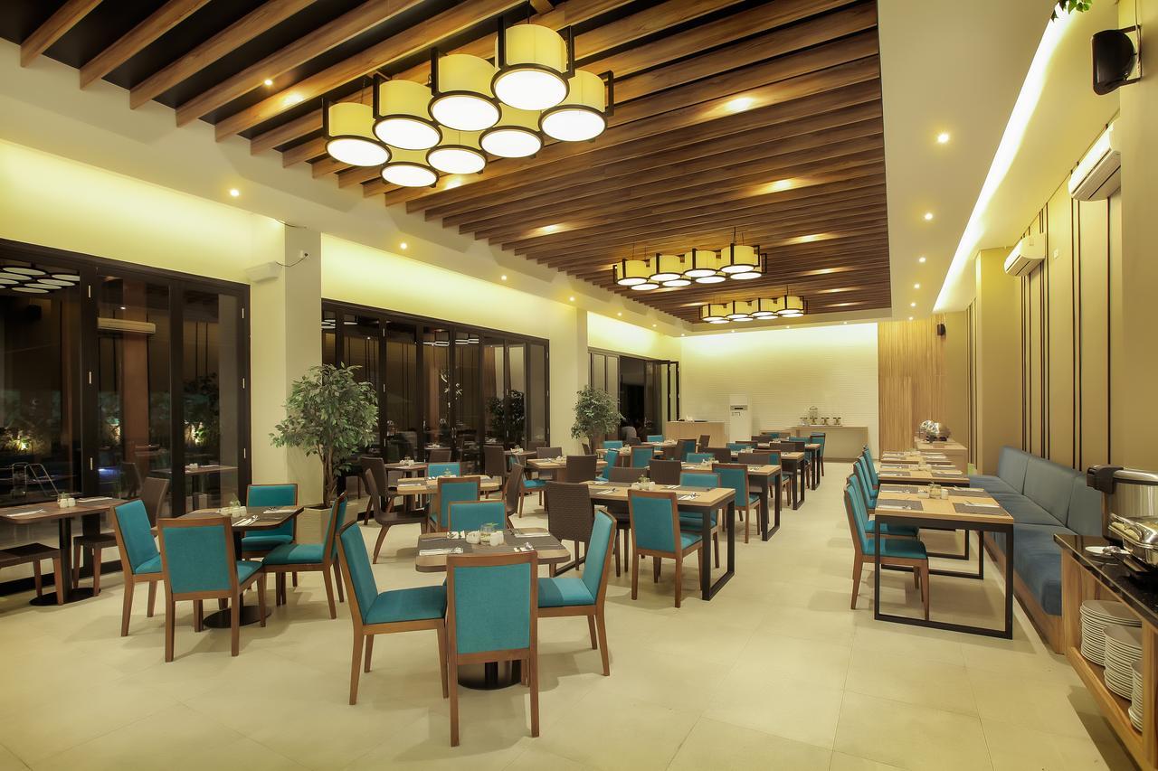 Montana Premier Senggigi Hotell Exteriör bild