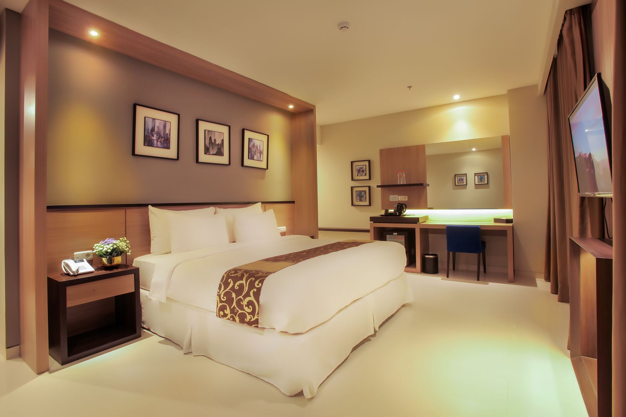Montana Premier Senggigi Hotell Exteriör bild