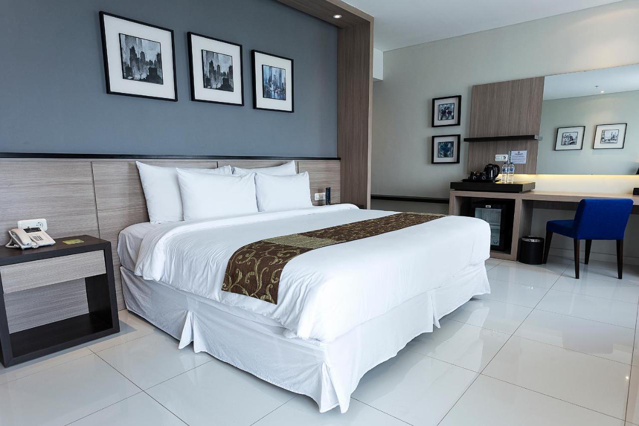 Montana Premier Senggigi Hotell Exteriör bild